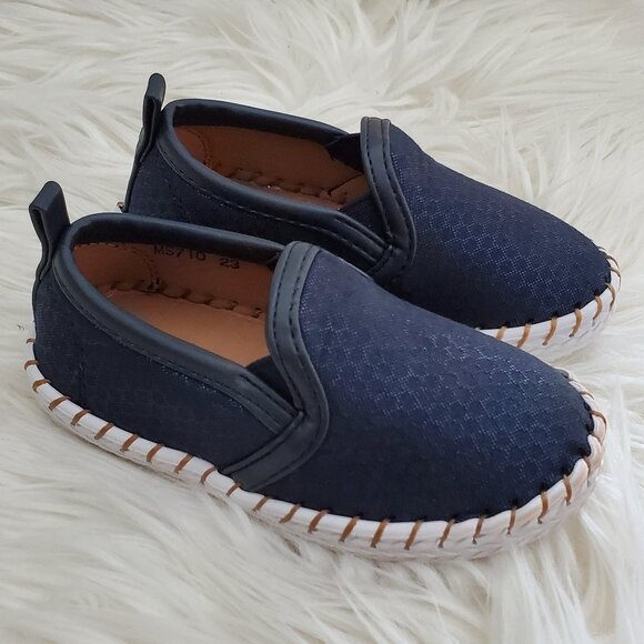 Cozy Cub Other - Cozy Cub Navy Blue Fashion Toddler Soft Sole Sports Shoes SZ 6.5